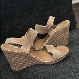 Steve Madden Beige Espadrille Wedges